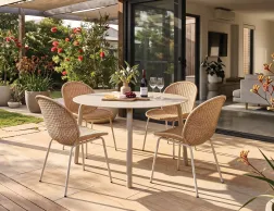 Outdoor Chair With Round Dining Table