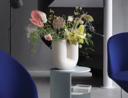 Kink Vase Sand In Situ