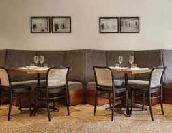 811 Wooden Seat Insitu