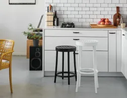 822 Barstool 80cm Insitu