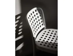 822 Dining Chair Insitu