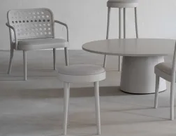 822 Low Stool Pigment Padded Insitu