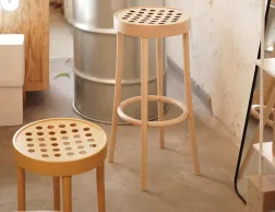 822 Low Stool Standard Insitu