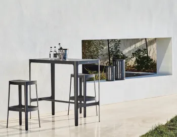 Cut Range Table Black