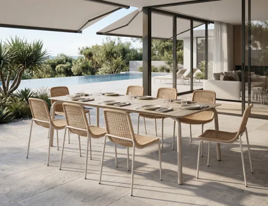 Outdoor Table Setting