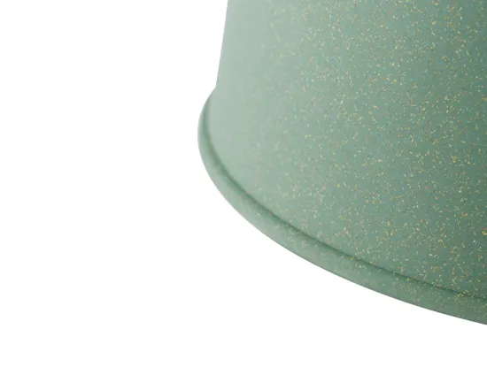 Muuto Grain Pendant 0010 Grain Pendel Lamp Dusty Green CLOSEUP Greybackground Med Res