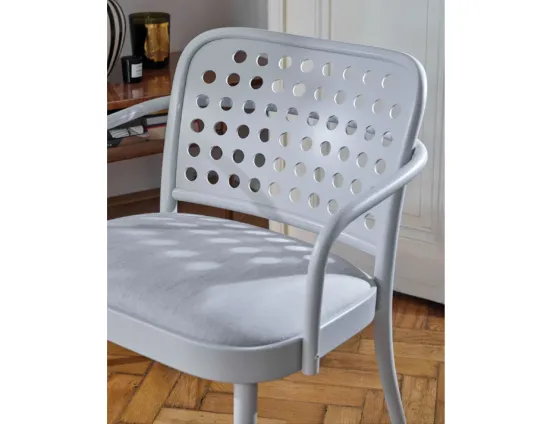822 Lounge Armchair Pigment Padded Insitu