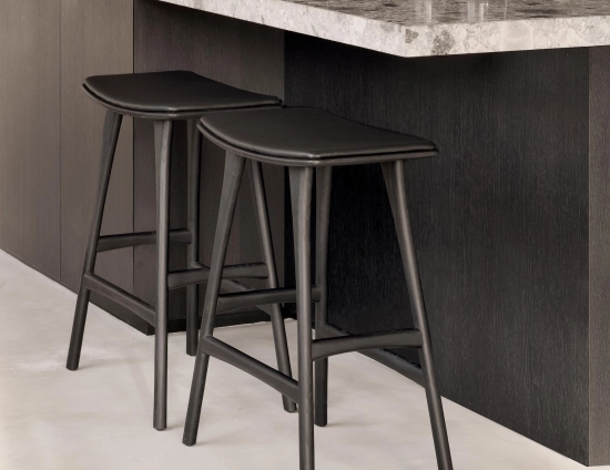 Ethnicraft Osso Counter Stool Oak Black Black Leather