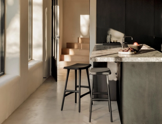 Ethnicraft Osso Counter Stool Oak Black Black Leather