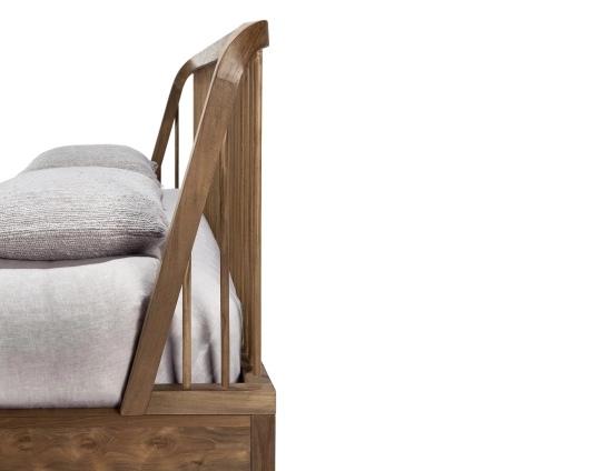 Ethnicraft Spindle Bed Teak Natural Feature