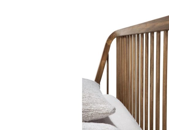 Ethnicraft Spindle Bed Teak Natural Feature