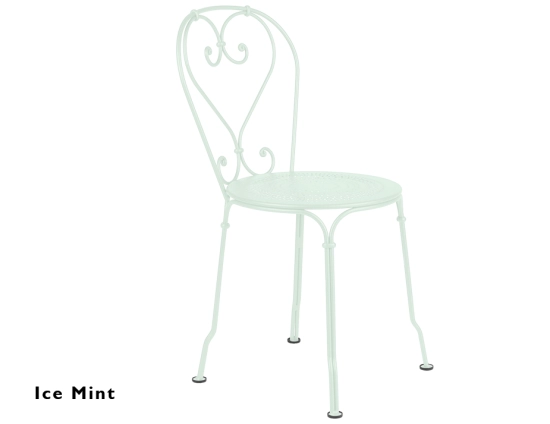 1900 Range Chair