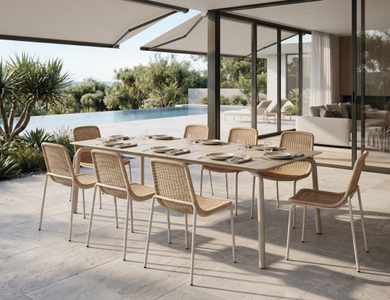 Outdoor Table Setting