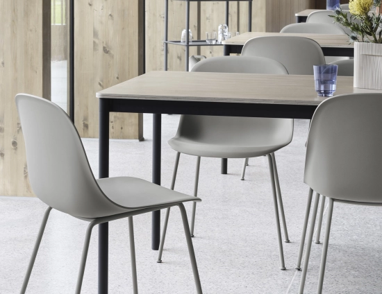 Black Table Muuto