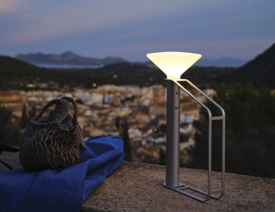 Piton Portable Lamp