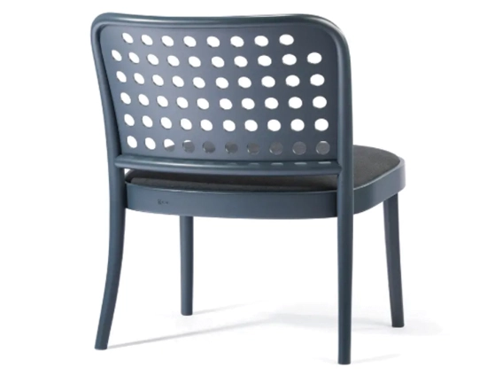 822 Lounge Standard Upholstery Insitu