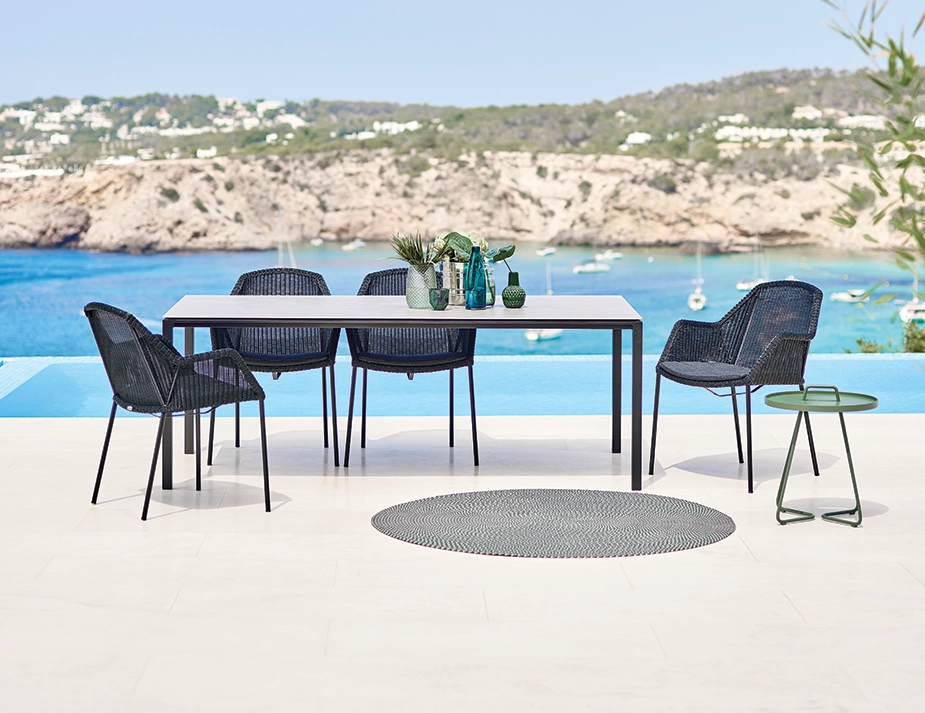 Breeze Outdoor 0027 Breeze Stackable Black Pure Alu Concrete 1 F