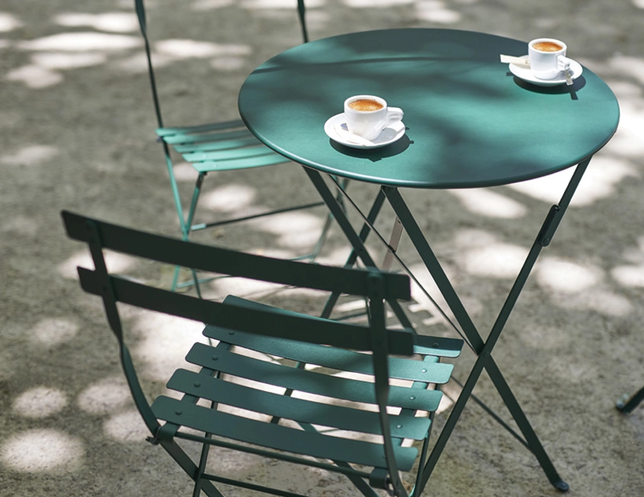 L8 Bistro Table Round 60 Cedar G