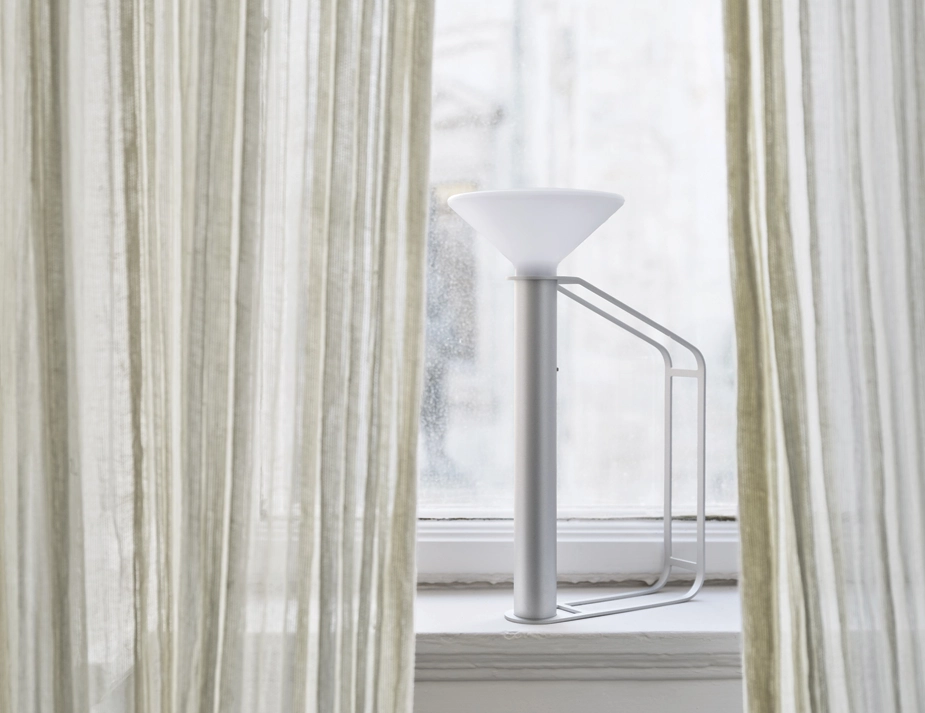 Piton Portable Lamp