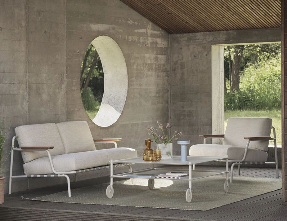 Settle Lounge Chair