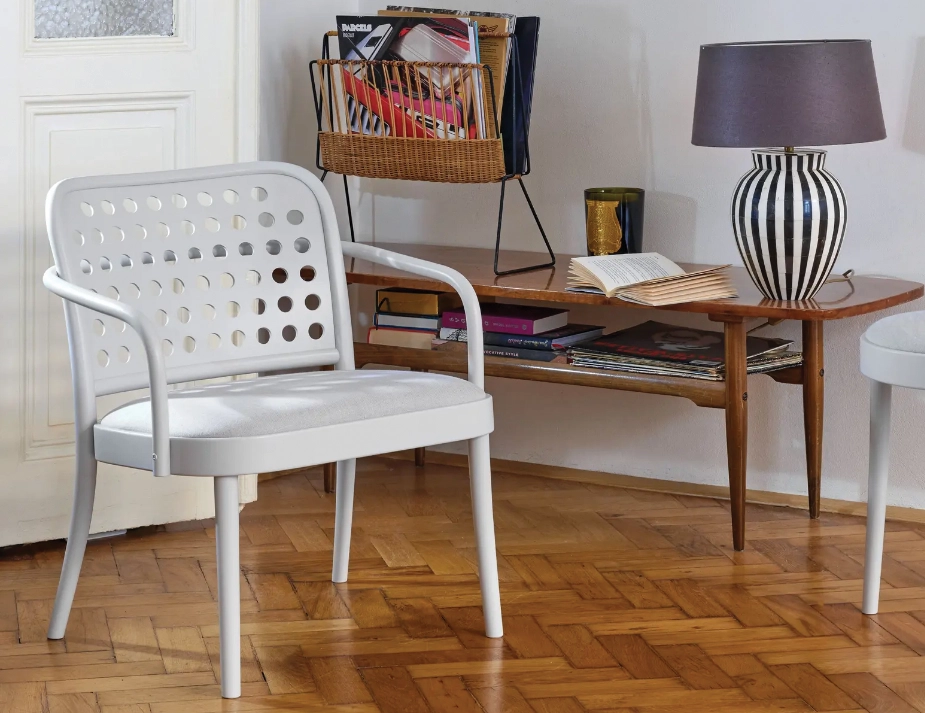 822 Lounge Armchair Pigment Padded Insitu