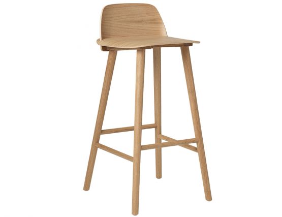 Nerd Stool_0006_Nerd Barstool 75 Oak MUUTO 5000x5000 Hi Res