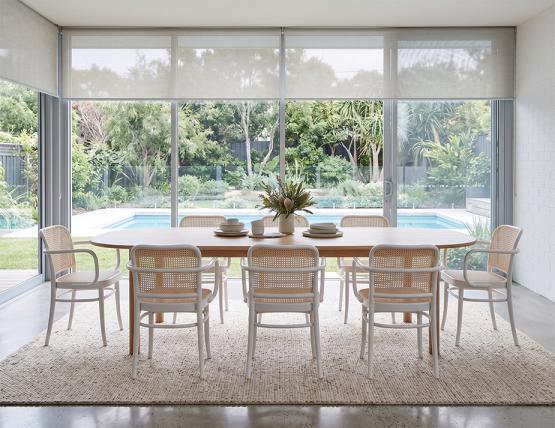 811 Hoffmann White House