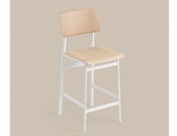 Loft Stool_0017_Loft Bar Stool 65 White Oak Muuto 5000x5000 CB Hi Res