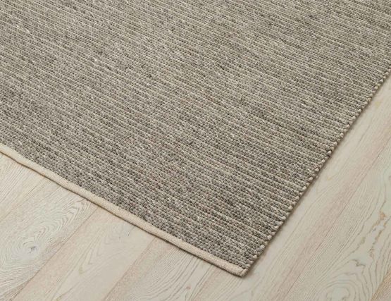 Cotton And Wool Blend Rug Feather