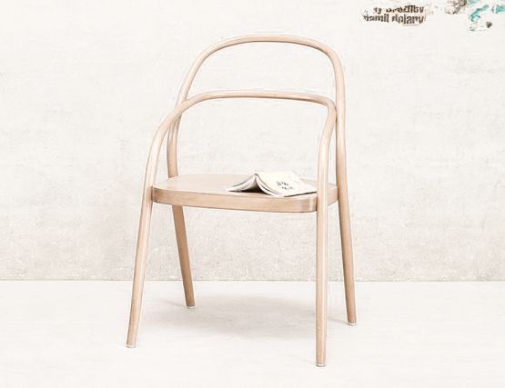 Ton_002_Natural_Dining_chair