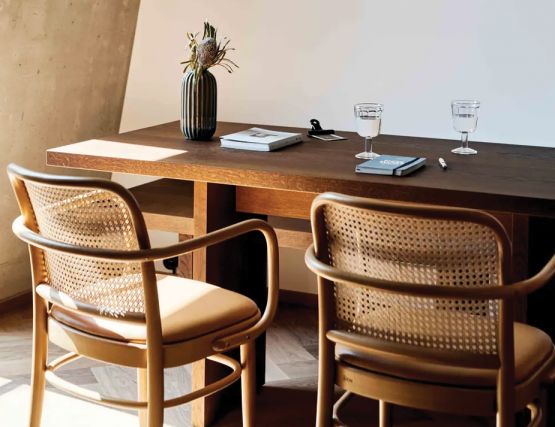 811 hoffmann chair 2025