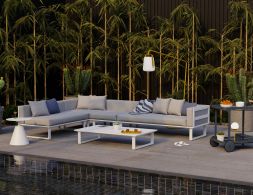 Outdoor Furniture Setting 