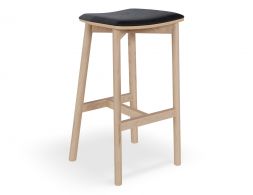Andi_BacklessStool_Natural_BlackVinylPad_MAIN_V2