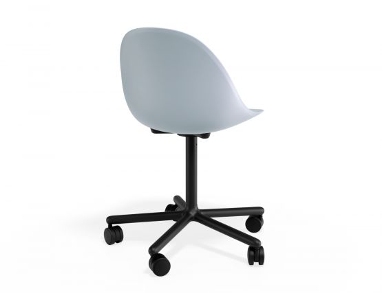 P 2 Pebble Chair Palebluev3seat Swivelcastors