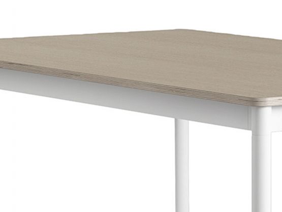 White Muuto Oak Top