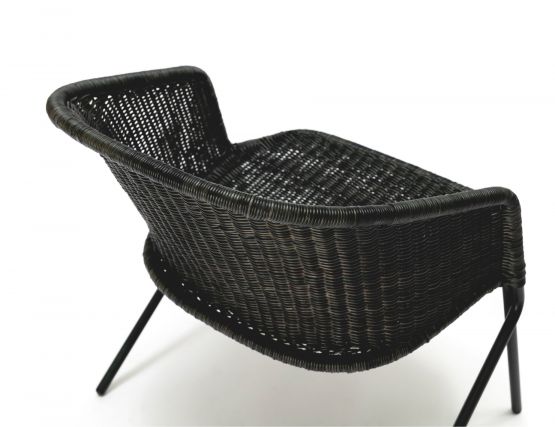 Kaki_Lounge_Chair_Charcoal