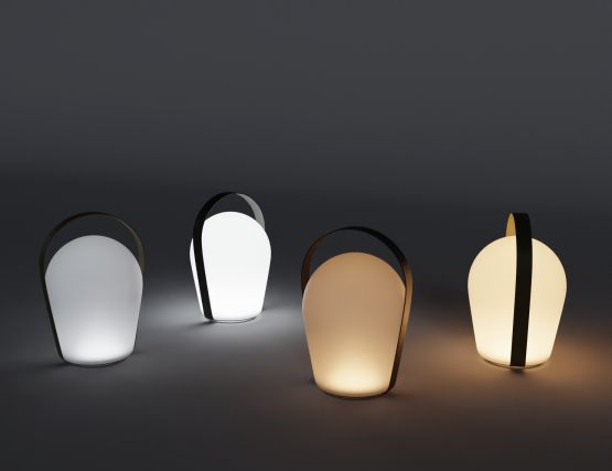 Portable clearance porch light