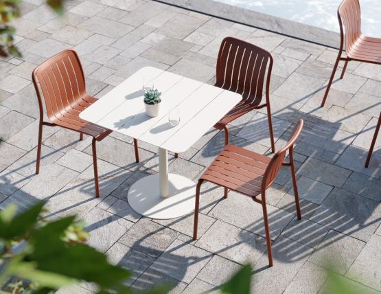 Roku Cafe Lifestyle 1 Dining Orange1