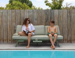 Arla Outdoor Sofa_0009_sunset_amb_1