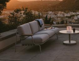 Settle Three Seat 4
