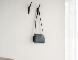 C139002589 Ethnicraft Pi Wall Hanger Mahogany Dark Brown 04