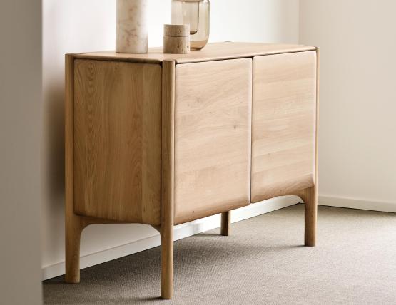 C139002673 Ethnicraft Pi Sideboard Oak Natural 2 Door 04