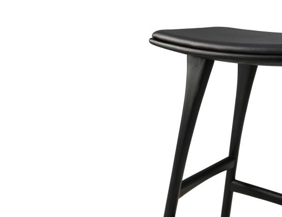 C139002542 Ethnicraft Osso Counter Stool Oak Black Black Leather 10