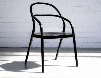002 Bentwood Chair Black by Jaroslav Jurica for TON image